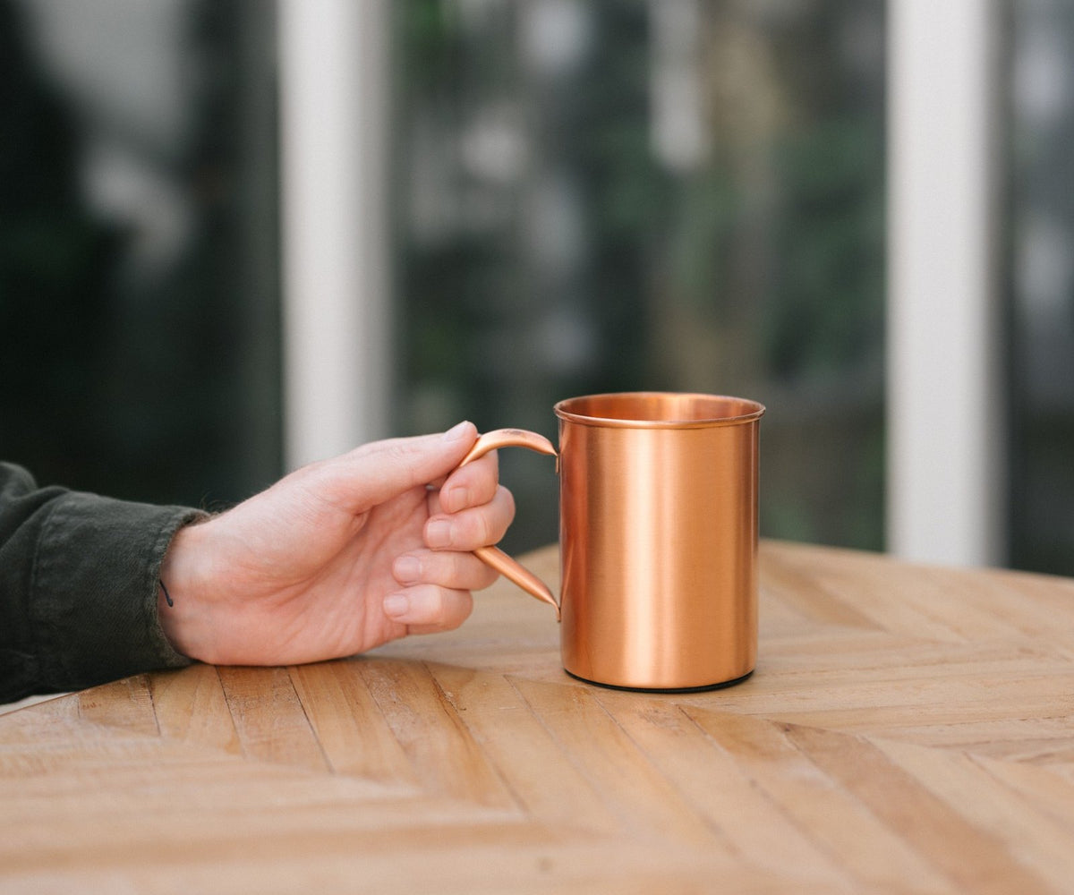 Kaffe og te af et kobberkrus: hvad skal du være opmærksom på?