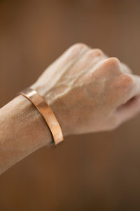 Kopero Premium Kobberarmbånd Glat, 100 % rent kobber, tætsiddende om håndleddet