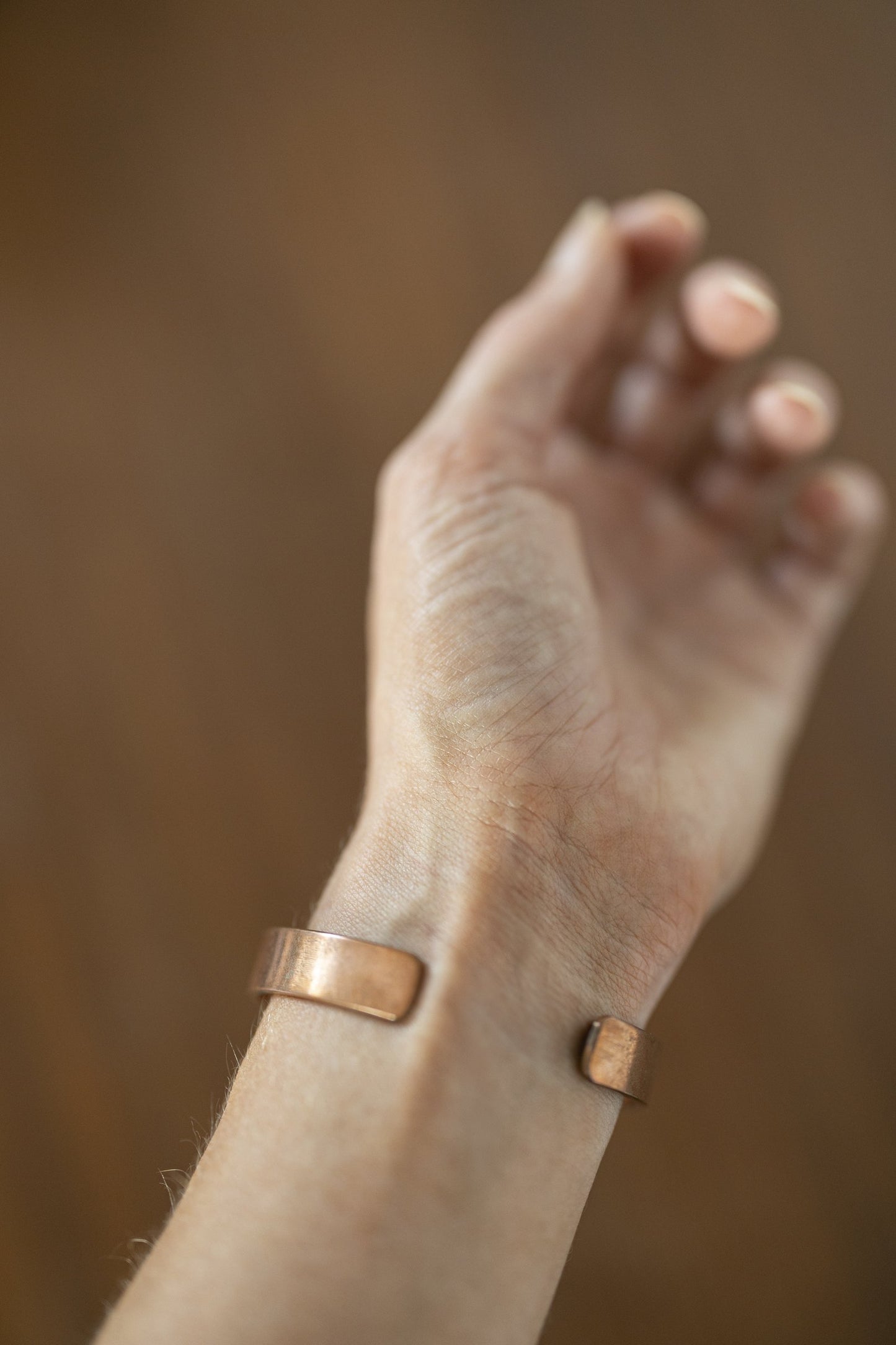Kopero Kobberarmbånd Glat, detaljefoto af cuffens åbne ender